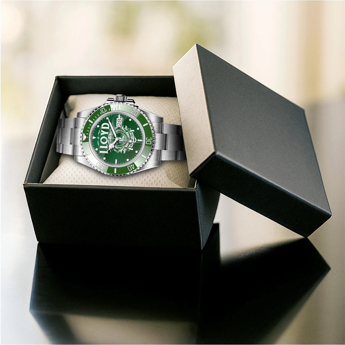 LLOYD 13K2-448 Personalized Green Watch “If ... Can’t Fix It No One Can”